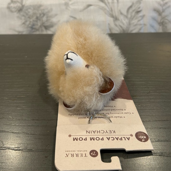 NWT Beige Alpaca Wool Pom Pom Keychain - Picture 6 of 8